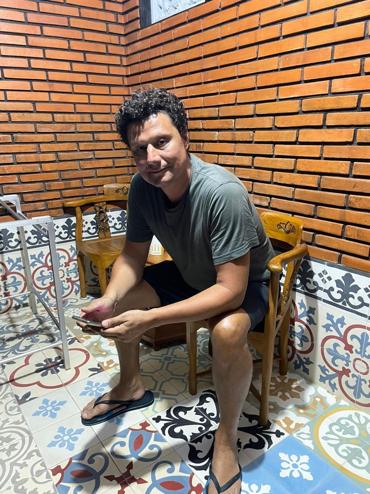 Raditya Homestay Mambal Bagian luar foto